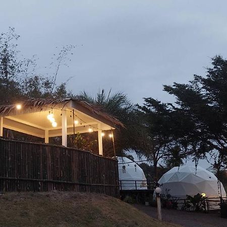 นรดีฮิวล์ รีสอร์ต เขาแผงม้า วังน้ำเขียว Hotell Ban Sap Bon  Exteriör bild